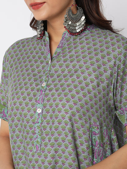 Aseesa Women Wearing Grey Cotton Printed Ethnic Sets
