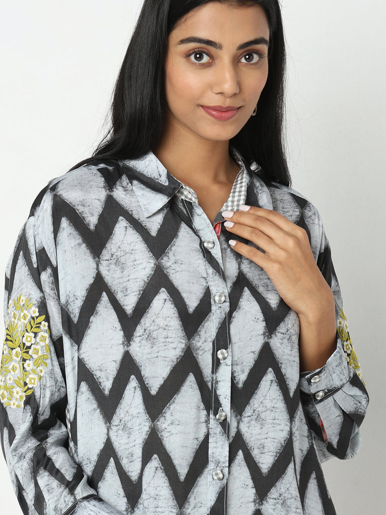 Relaxed Fit Geometric Kurta Sets
