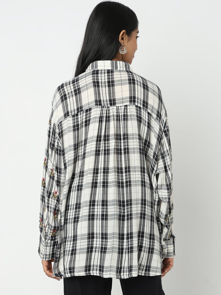 Oversize Checkered Top