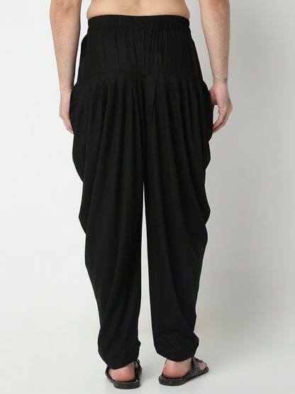 Regular Fit Solid Mid Rise Pants