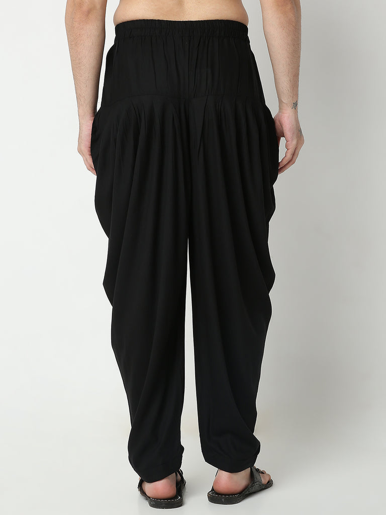 Regular Fit Solid Mid Rise Pants