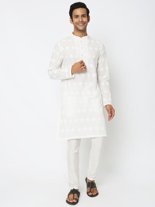 Regular Fit Embroidered Kurta
