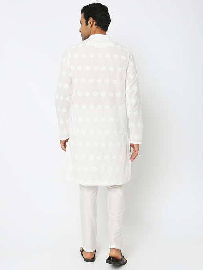 Regular Fit Embroidered Kurta