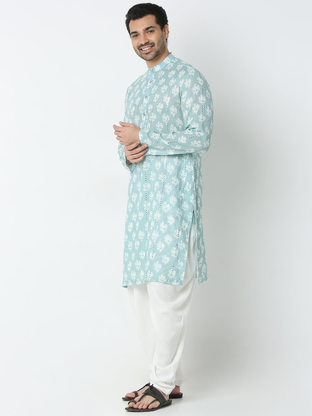 Regular Fit Embroidered Kurta