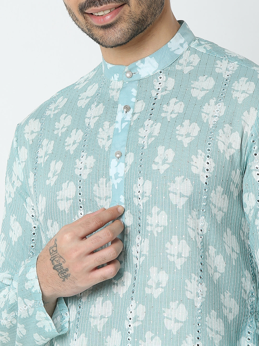 Regular Fit Embroidered Kurta