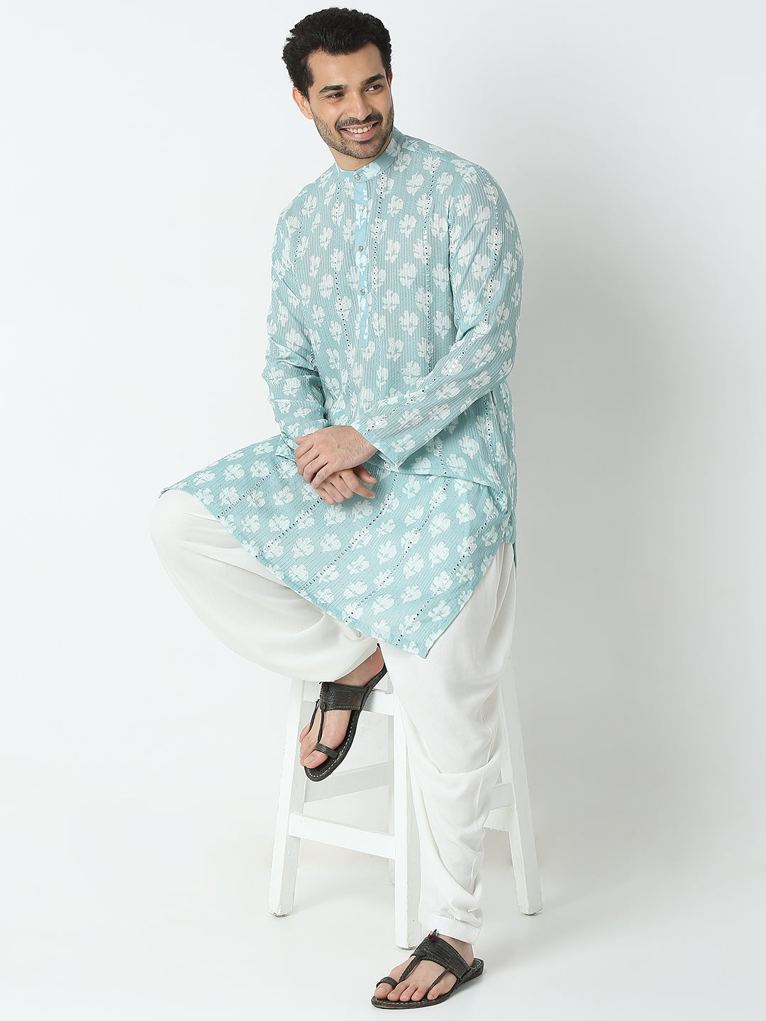Regular Fit Embroidered Kurta