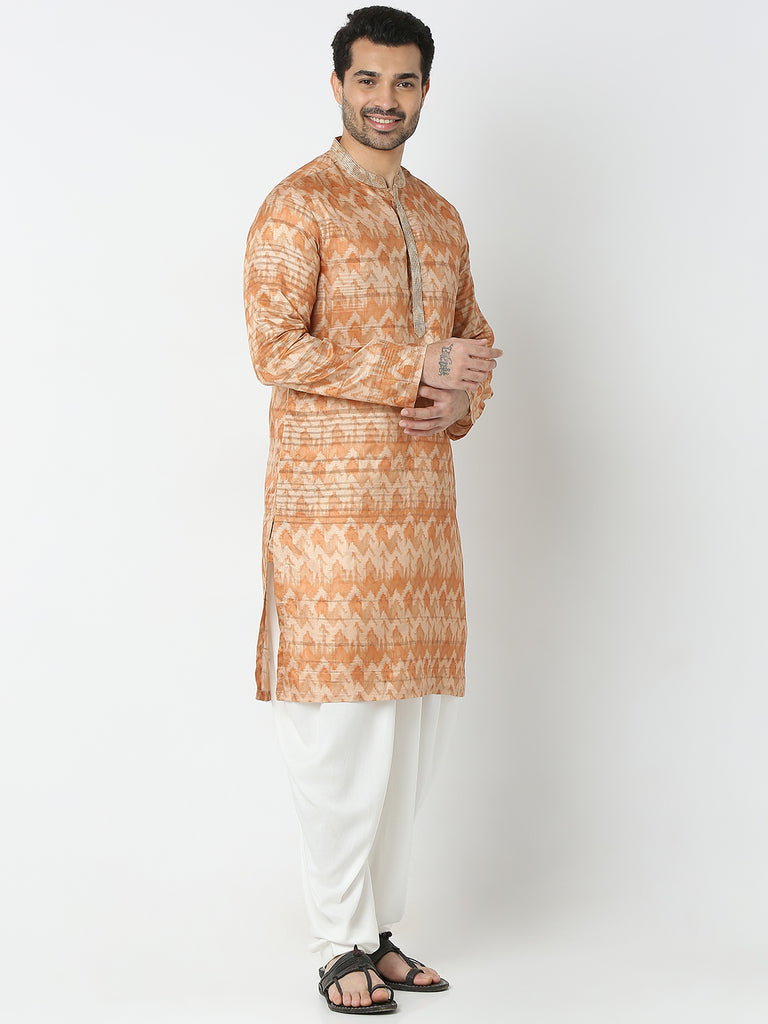 Regular Fit Embroidered Kurta