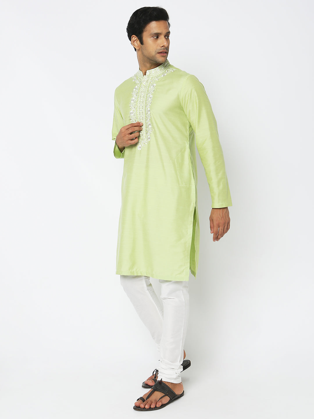 Regular Fit Embroidered Kurta