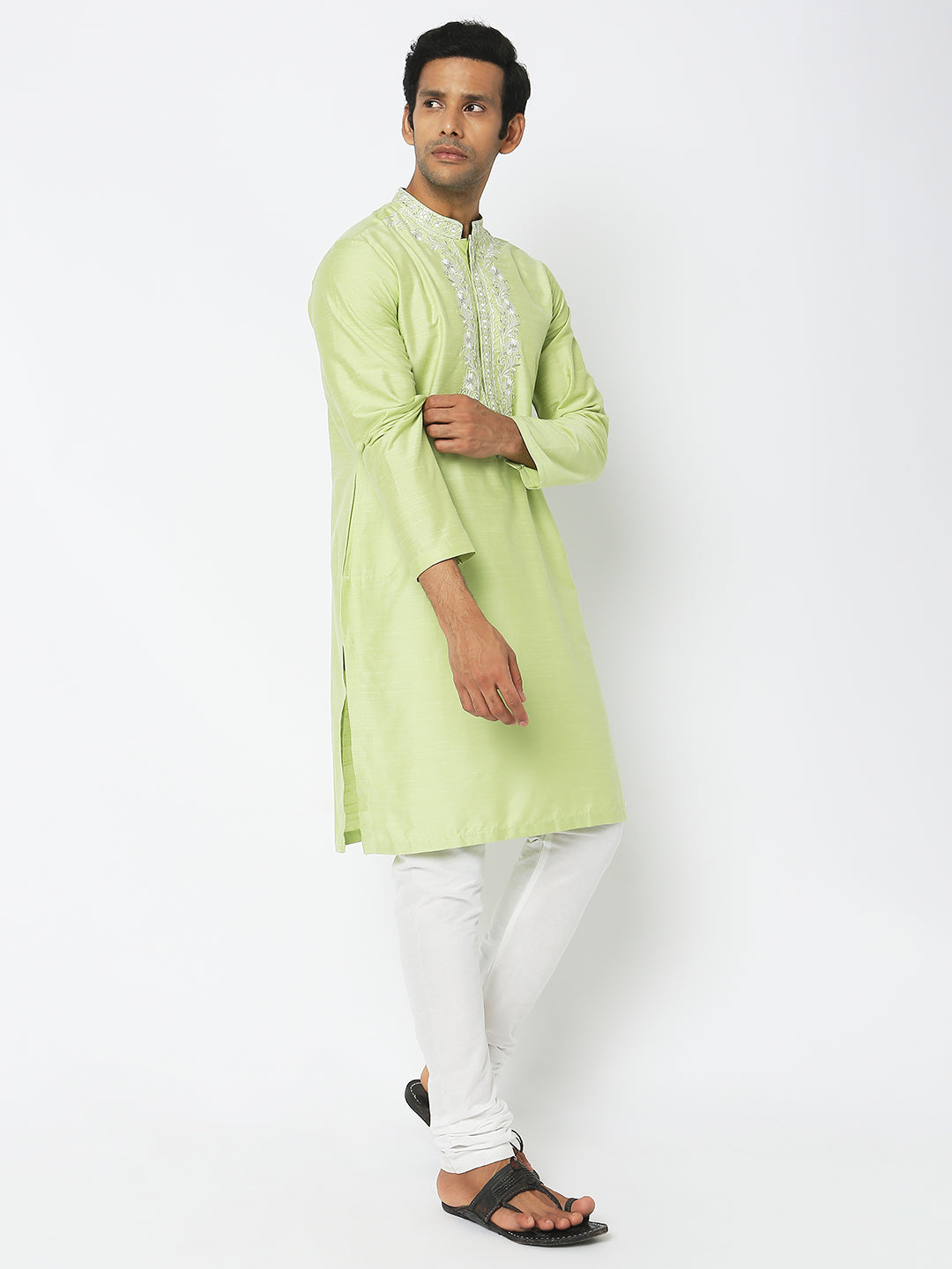 Regular Fit Embroidered Kurta