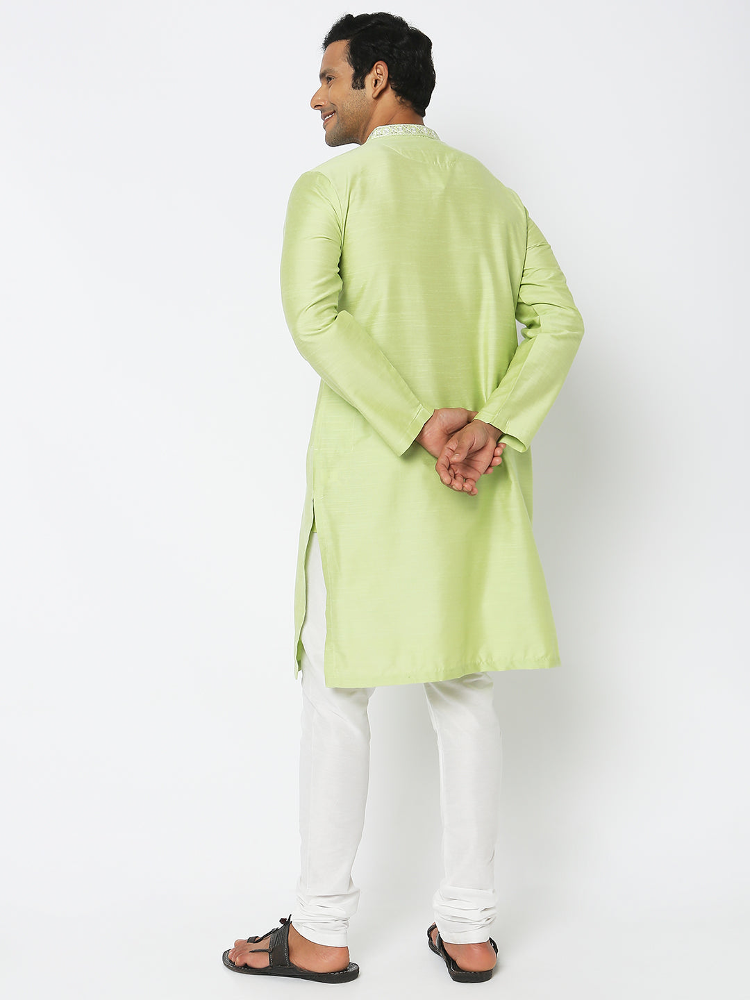 Regular Fit Embroidered Kurta