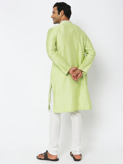 Regular Fit Embroidered Kurta