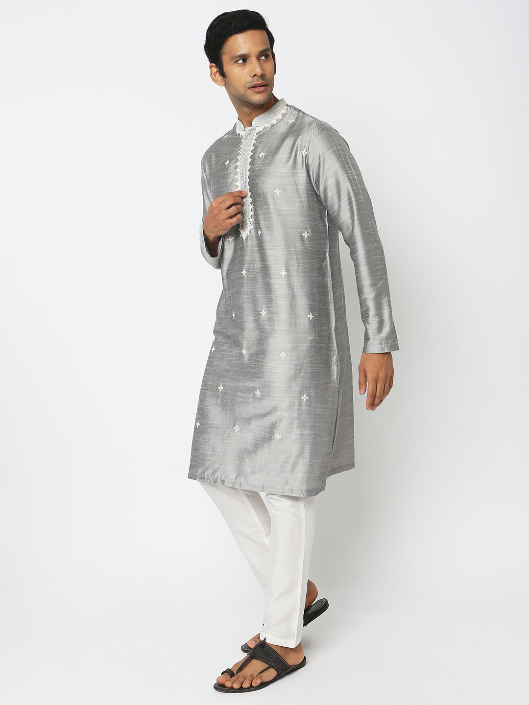Regular Fit Embroidered Kurta