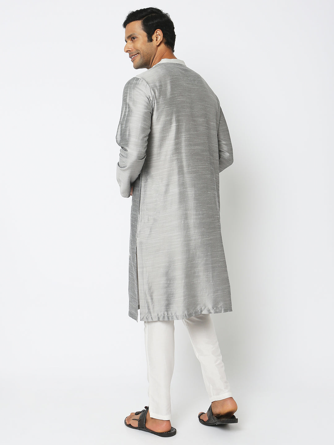 Regular Fit Embroidered Kurta