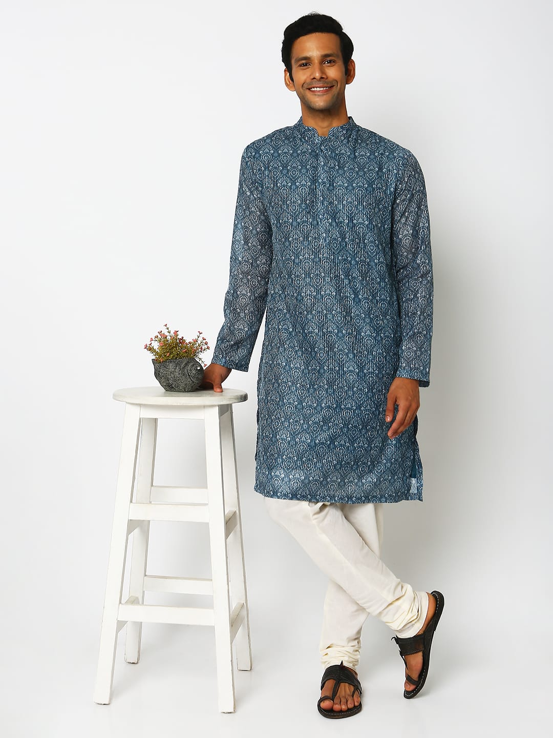 Regular Fit Embellished Kurta