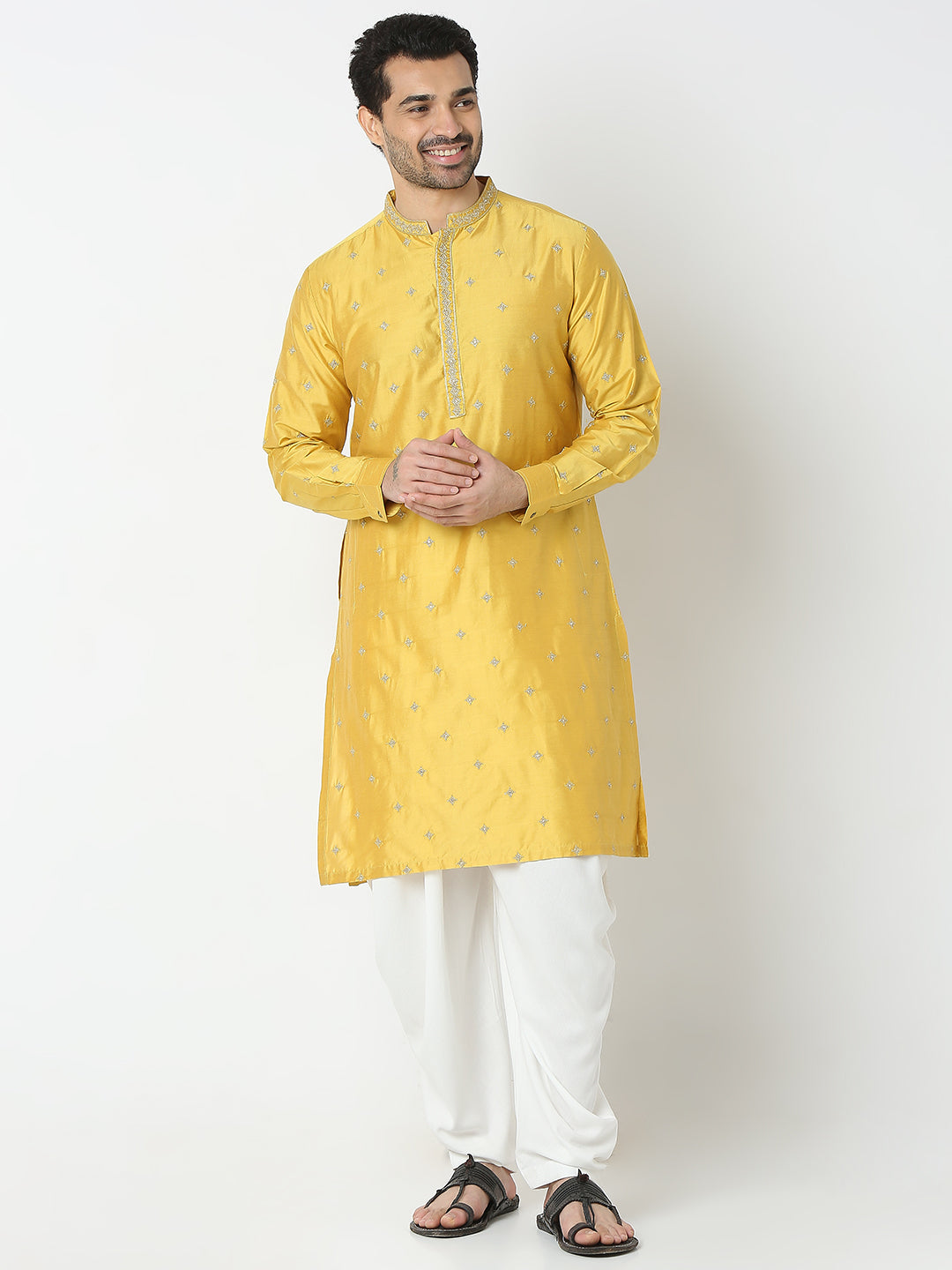 Regular Fit Embroidered Kurta