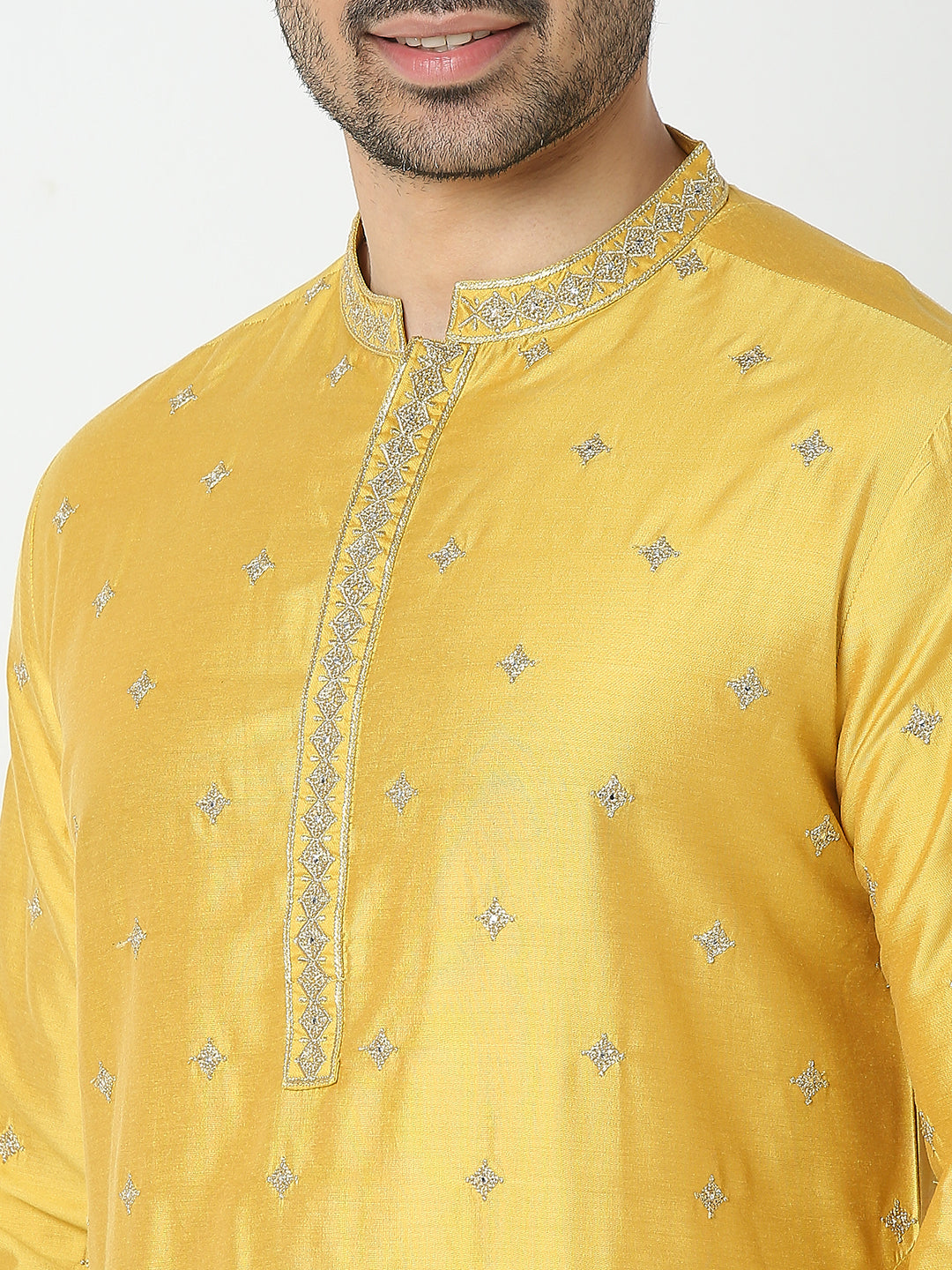 Regular Fit Embroidered Kurta