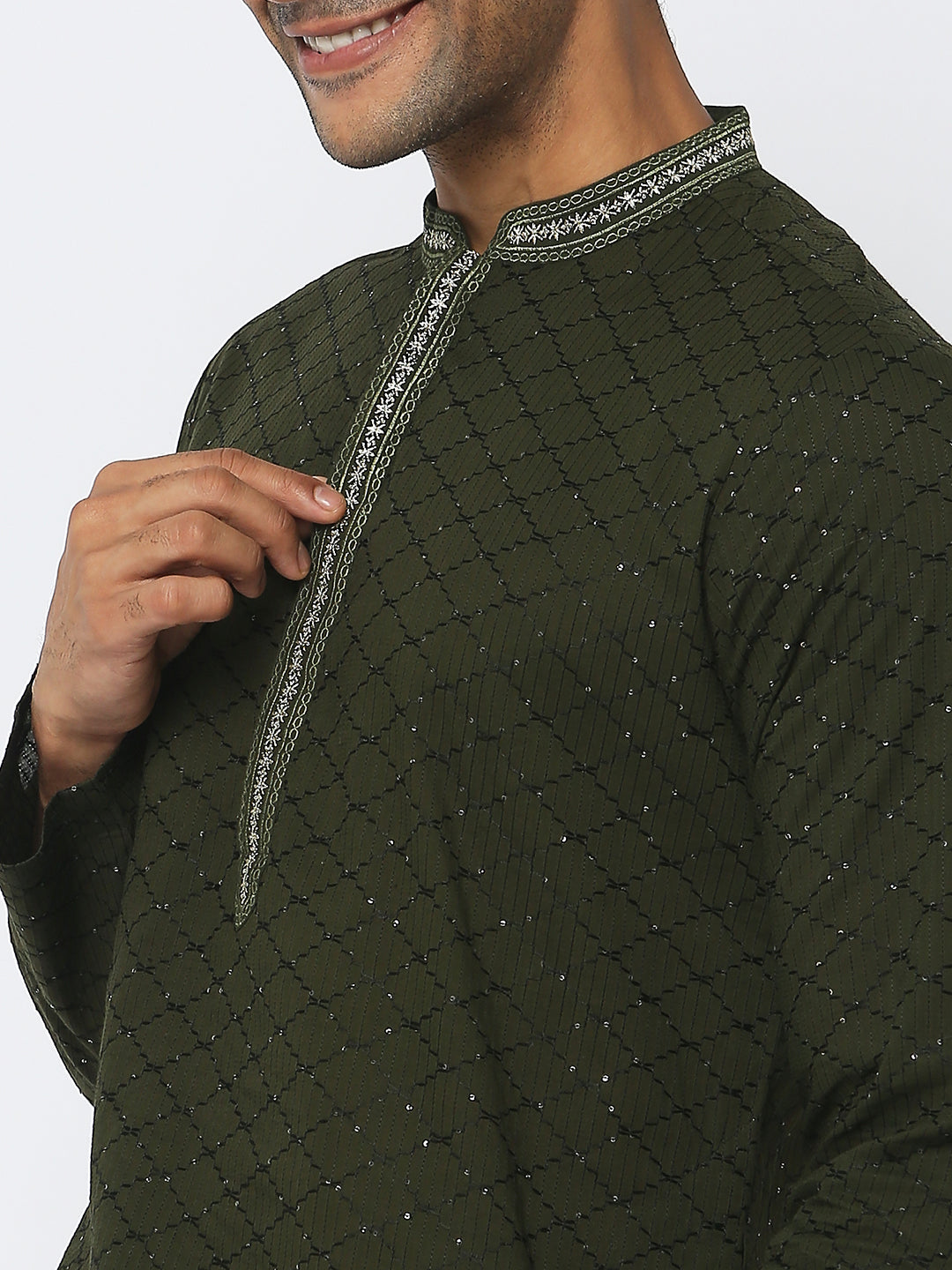 Regular Fit Embroidered Kurta