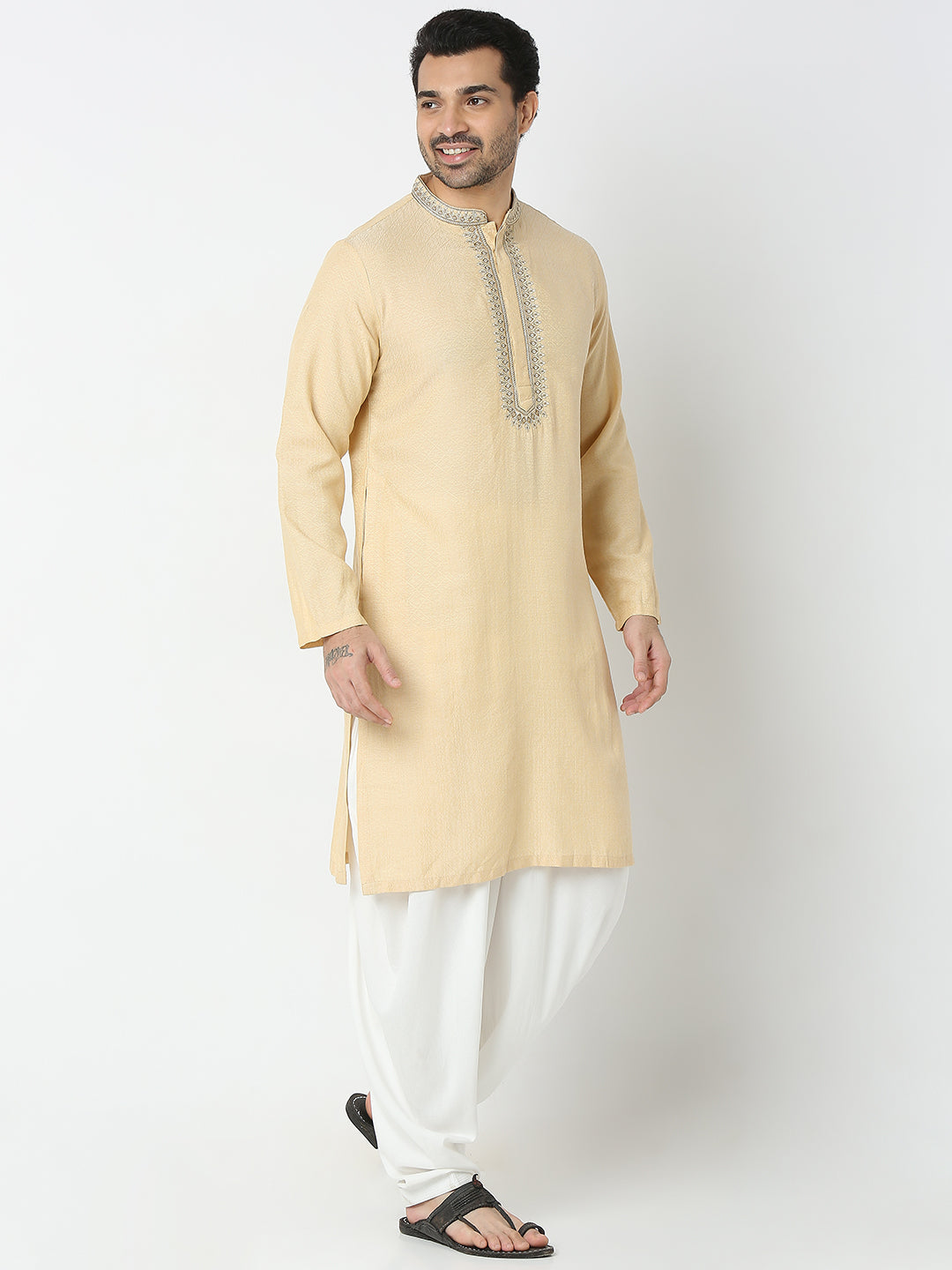 Regular Fit Structured Kurta