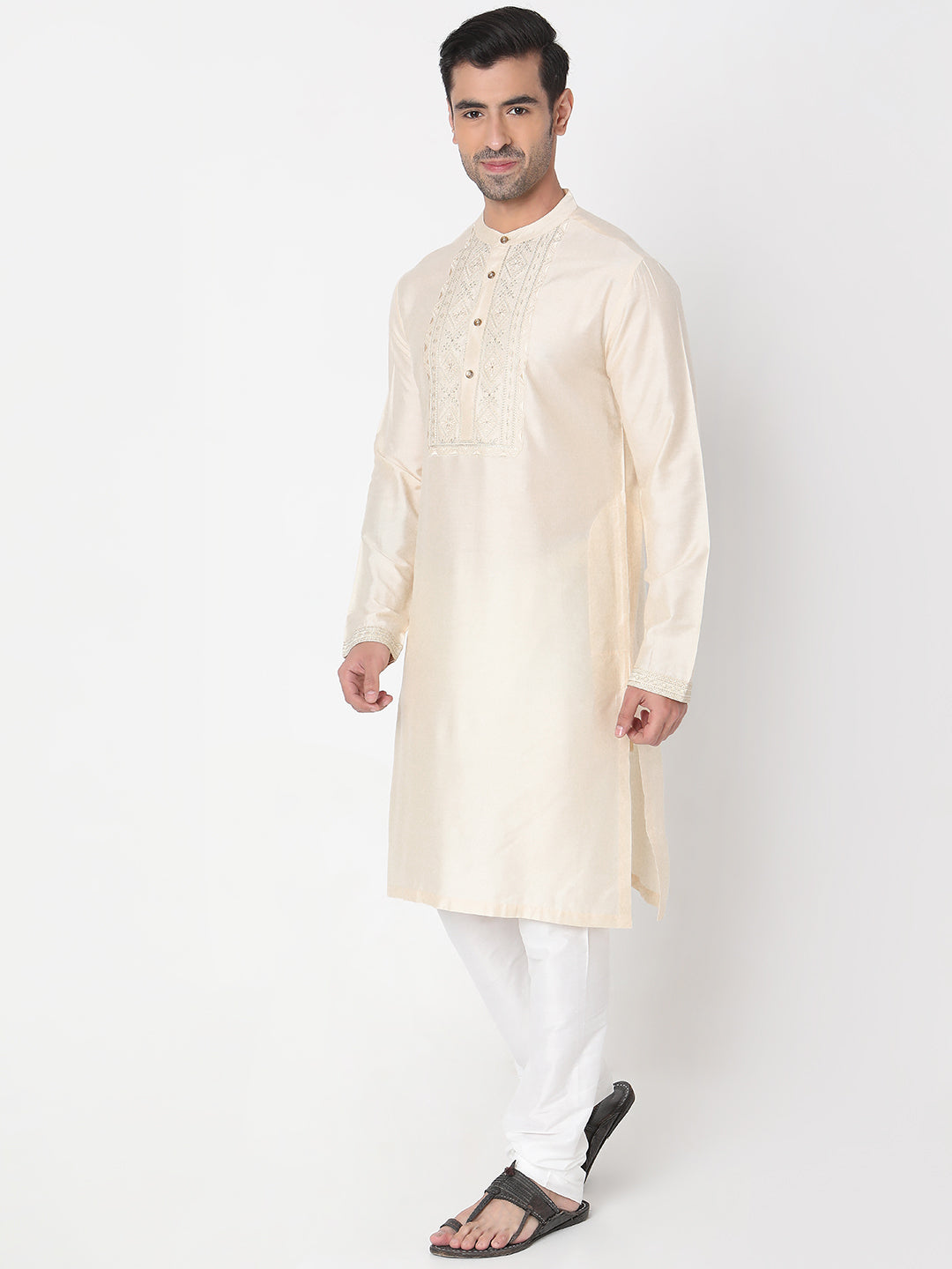 Regular Fit Embroidered Kurta