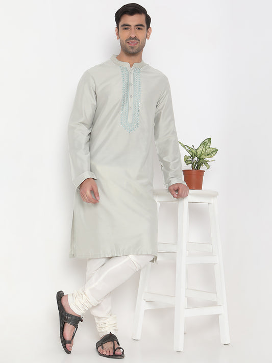Regular Fit Embroidered Kurta