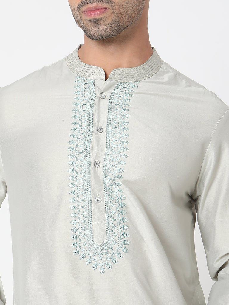 Regular Fit Embroidered Kurta