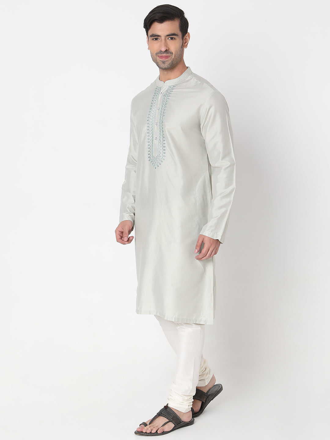 Regular Fit Embroidered Kurta