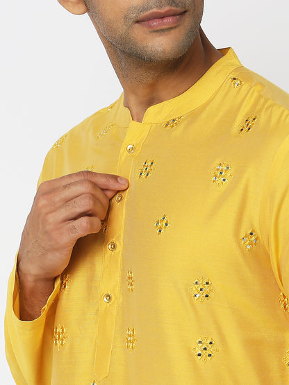 Regular Fit Embellished Kurta