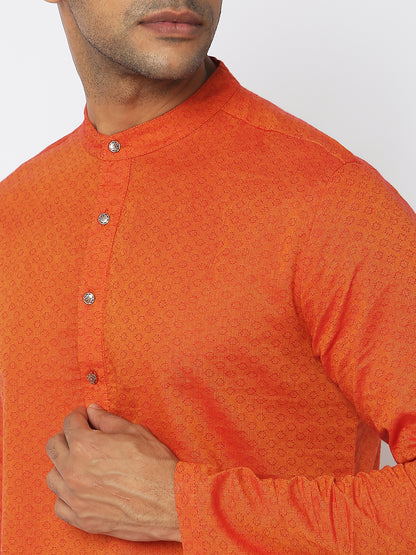 Regular Fit Embroidered Kurta