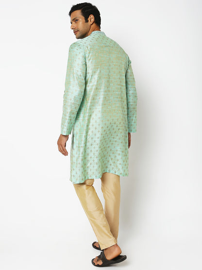 Regular Fit Embroidered Kurta