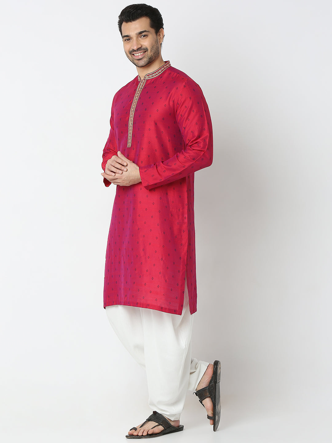 Regular Fit Embroidered Kurta