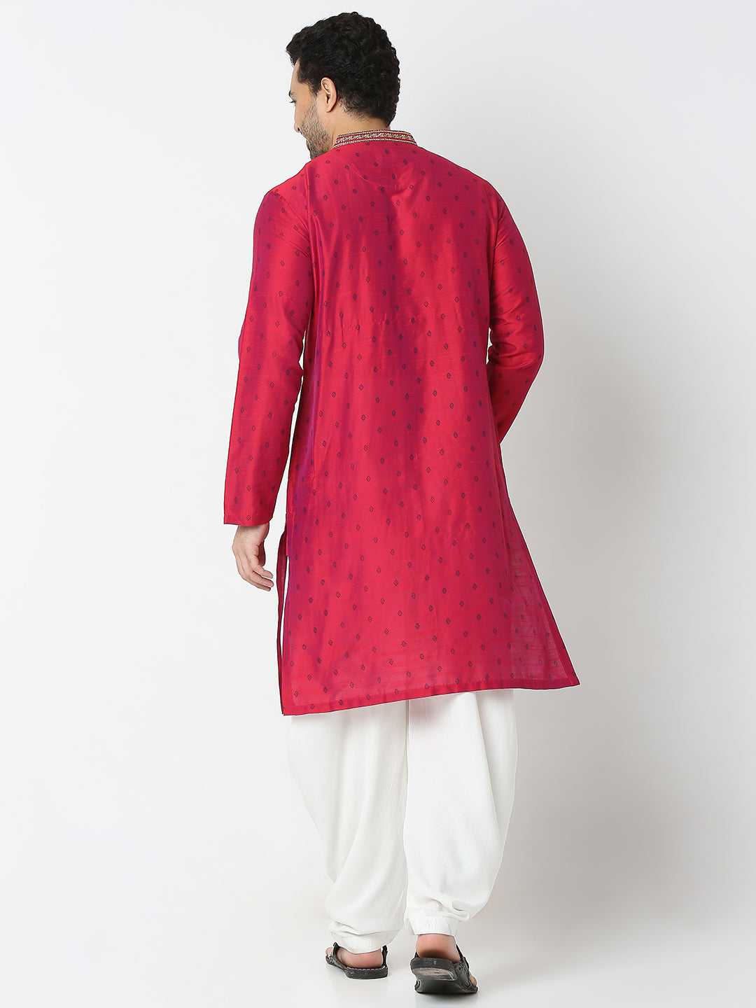 Regular Fit Embroidered Kurta