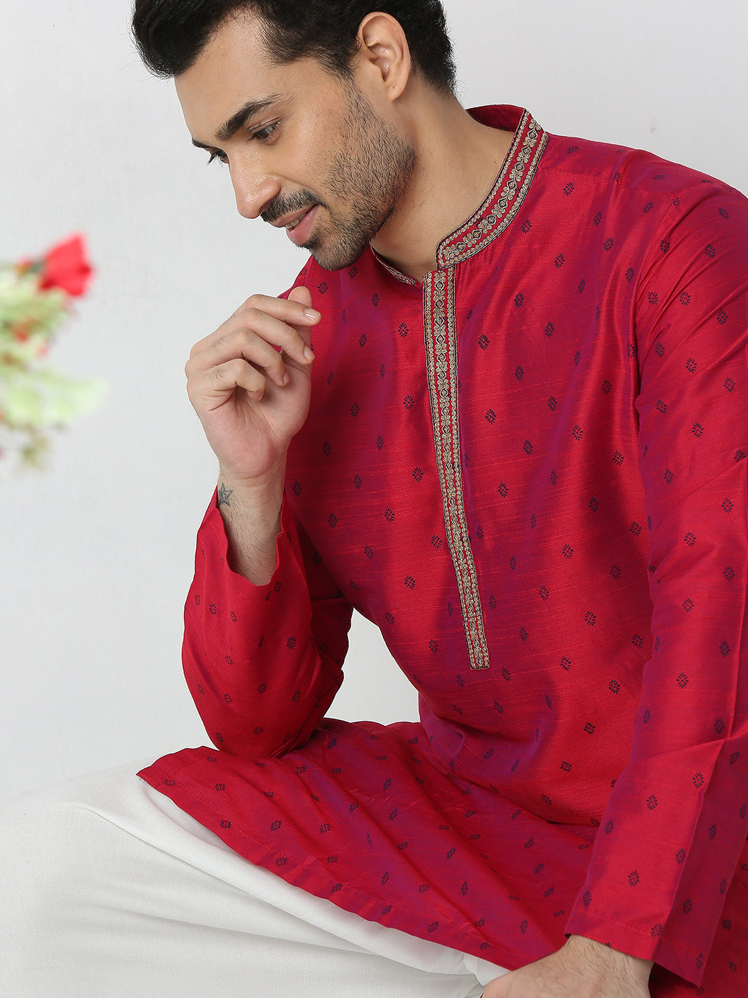 Regular Fit Embroidered Kurta