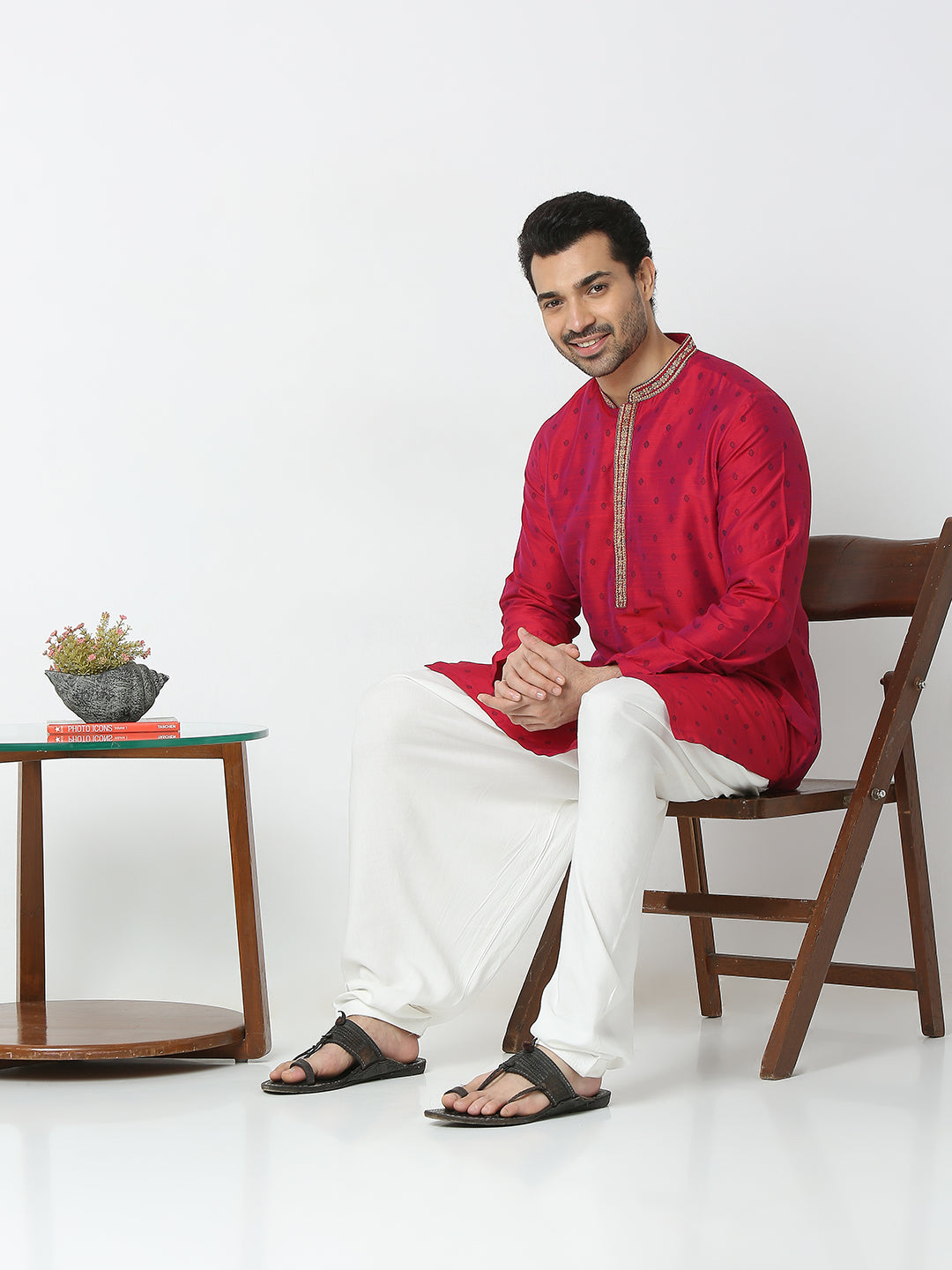 Regular Fit Embroidered Kurta