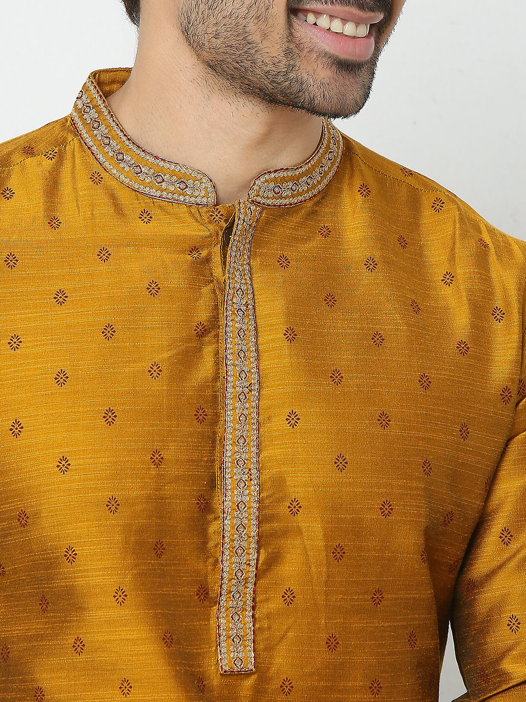 Regular Fit Embroidered Kurta