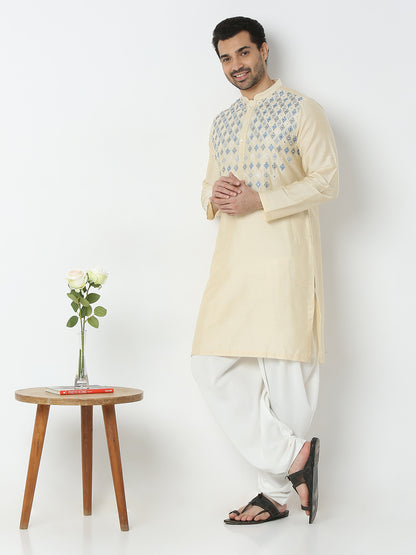 Regular Fit Embroidered Kurta