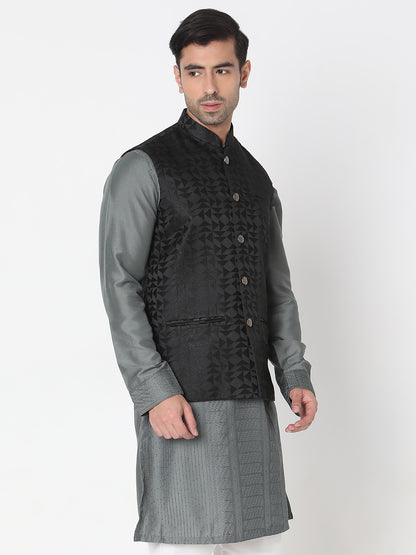 Regular Fit Solid Ethnic Jackets