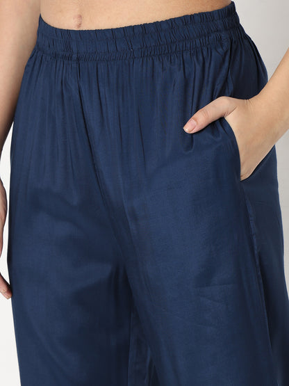 Straight Fit Solid Mid Rise Pants
