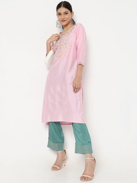 Straight Fit Solid Mid Rise Pants