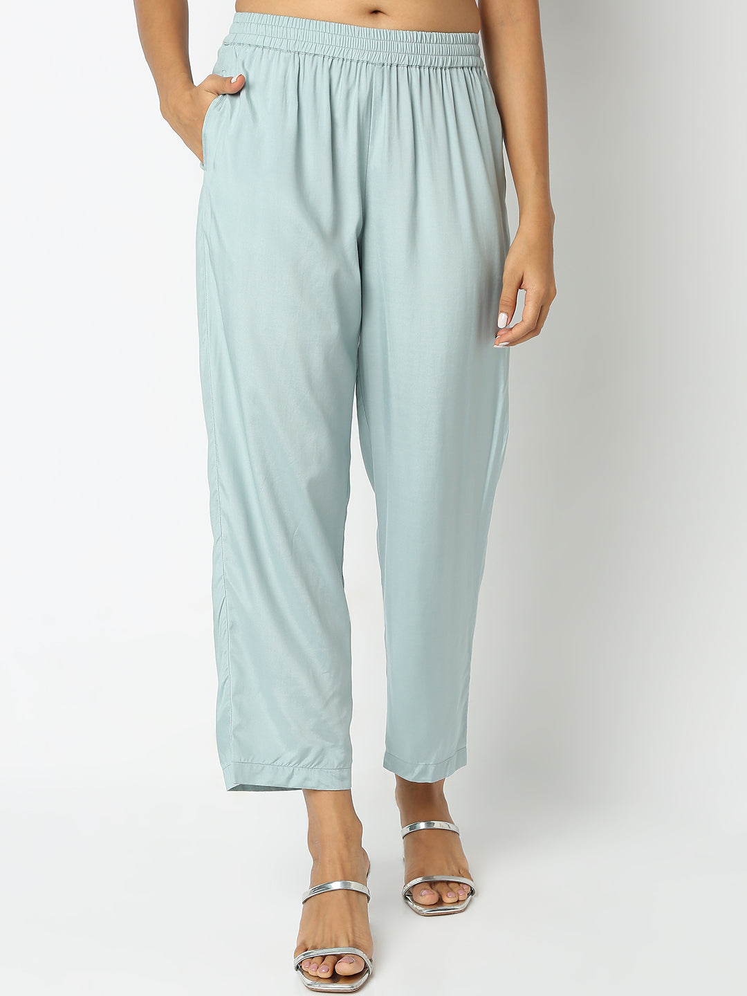 Regular Fit Solid Mid Rise Pants