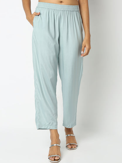 Regular Fit Solid Mid Rise Pants