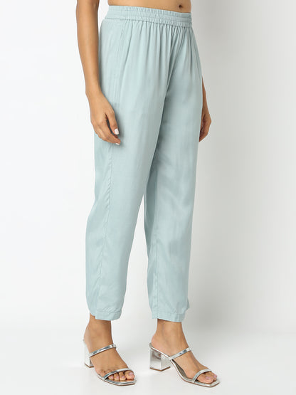 Regular Fit Solid Mid Rise Pants