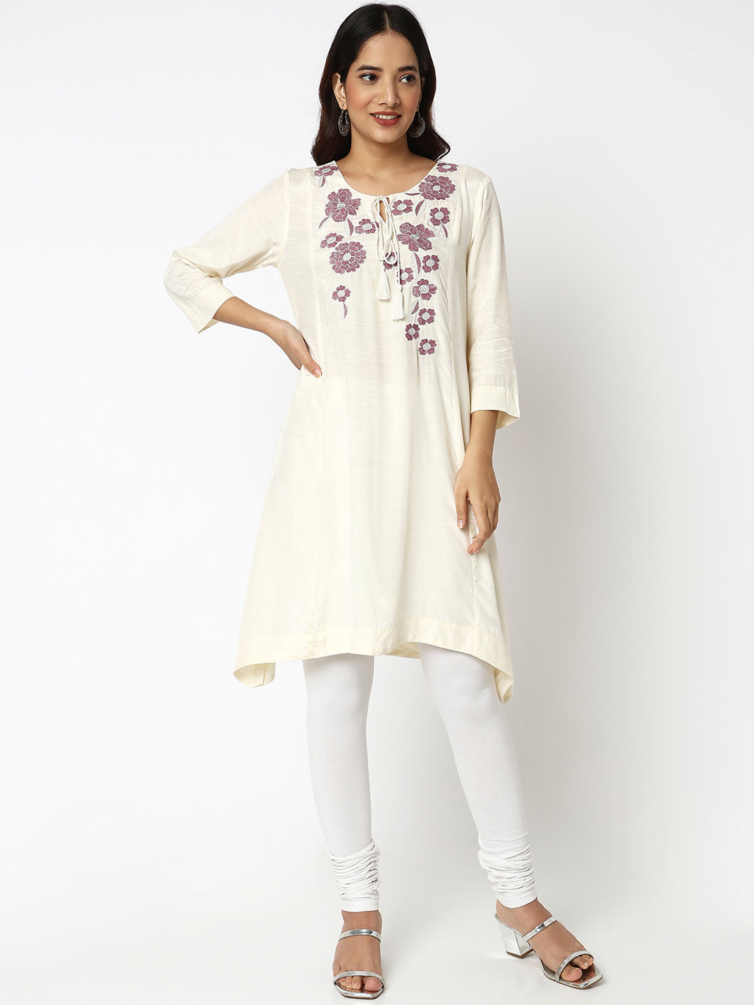 Women Wearing Straight Fit Embroidered Kurta