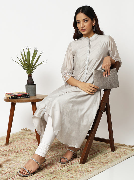 Women Wearing Straight Fit Embroidered Kurta