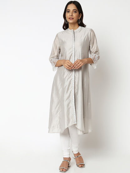 Women Wearing Straight Fit Embroidered Kurta