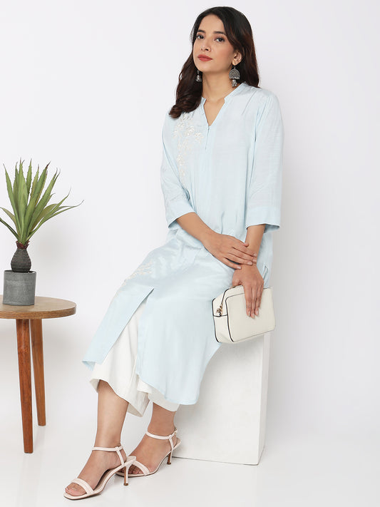 Nylangan Women Wearing Blue Viscose Embroidered Kurta