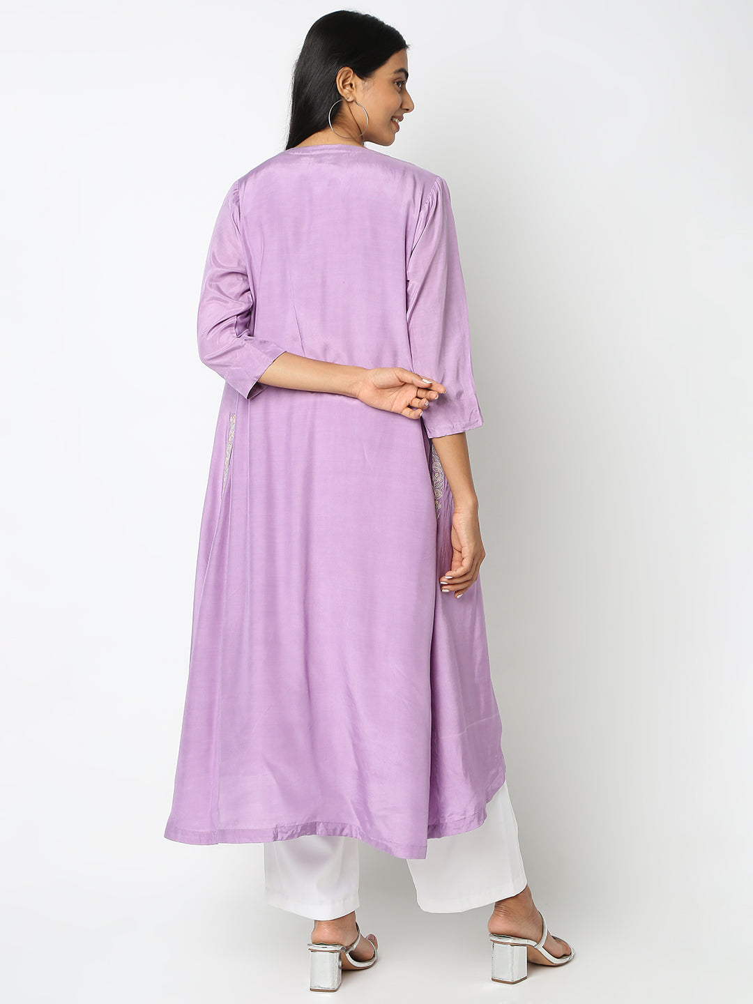 Regular Fit Embroidered Kurta