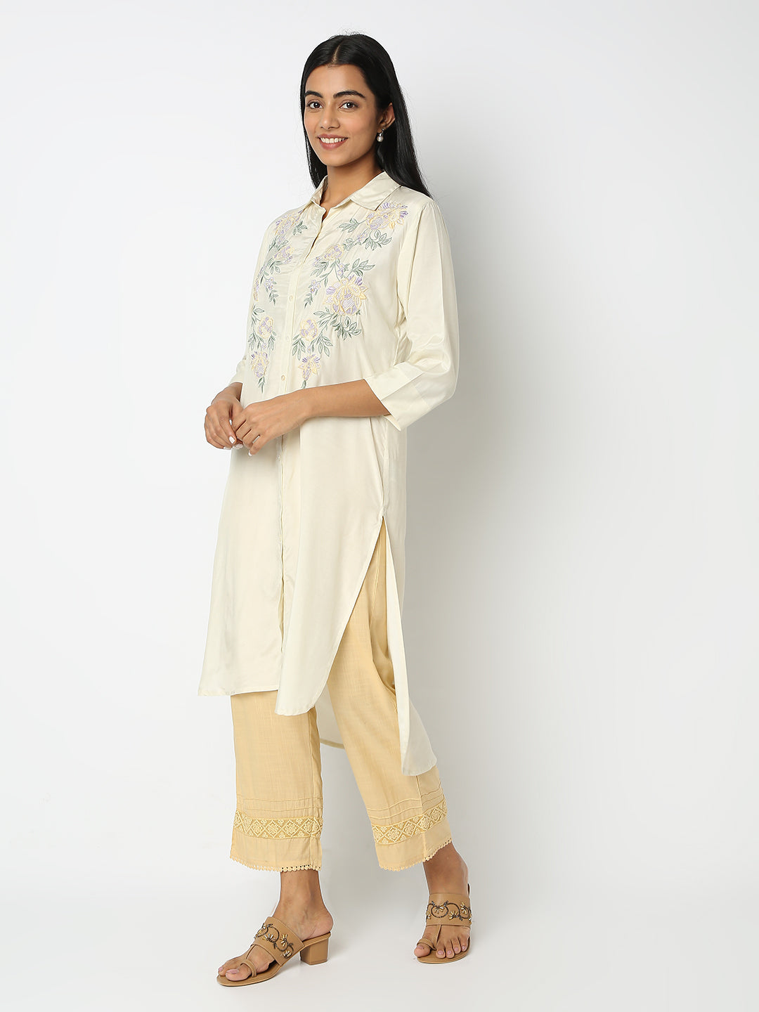 Regular Fit Embroidered Kurta