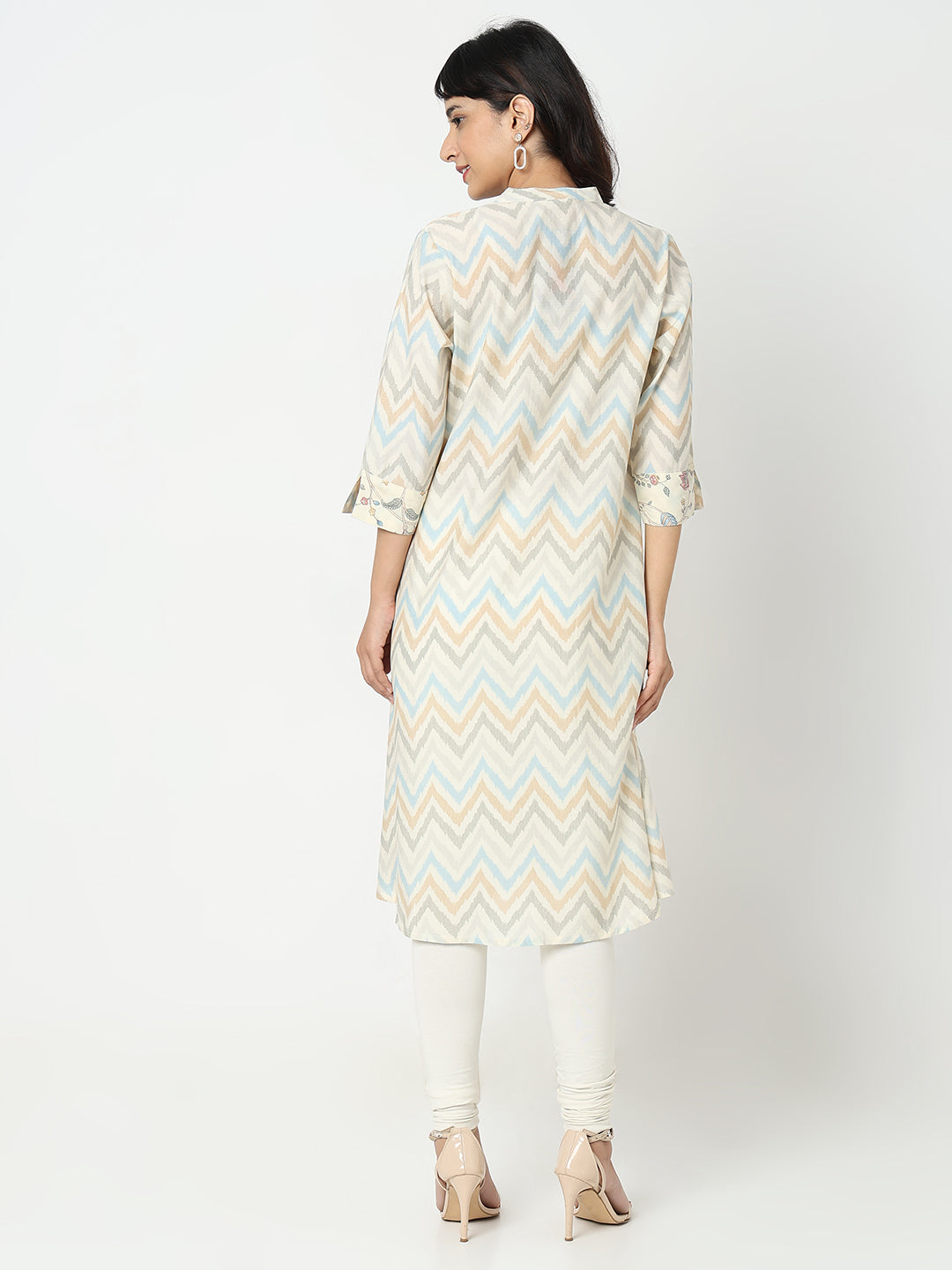 Nylangan Straight Fit Embroidered Kurta