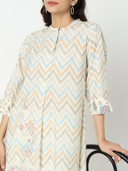 Nylangan Straight Fit Embroidered Kurta