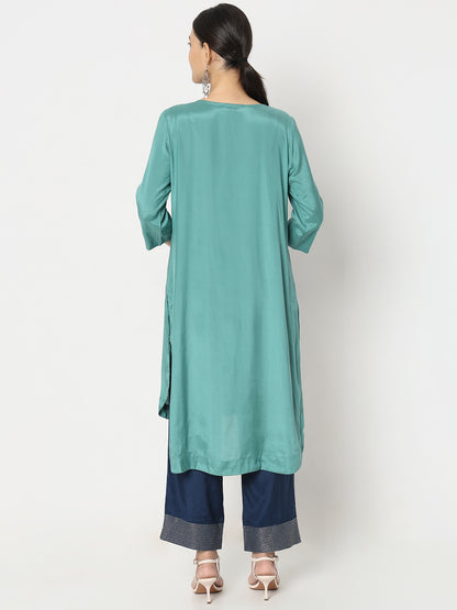 Straight Fit Embroidered Kurta